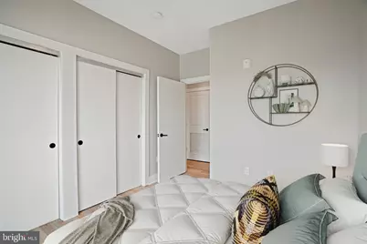 1016 17th Place NE #305, Washington, DC 20002 - Photo 8