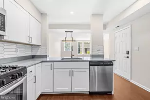 1109 O St NW, Washington, DC 20005 - Photo 10