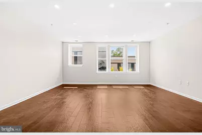 1109 O Street NW #302, Washington, DC 20005 - Photo 8