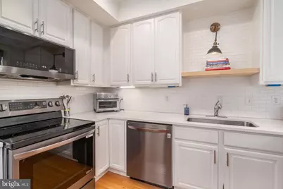 610 Irving Street NW #206, Washington, DC 20010 - Photo 10