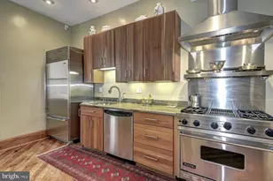 2712 P NW, Washington, DC 20007 - Photo 10