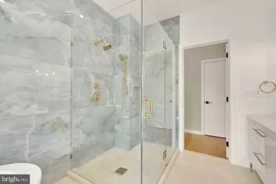 8165 E Beach Drive NW, Washington, DC 20012 - Photo 26