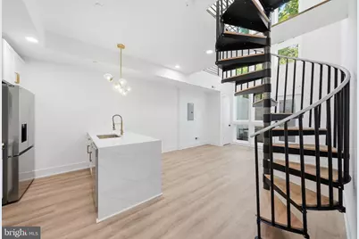 2105 M Street NE #2, Washington, DC 20002 - Photo 2