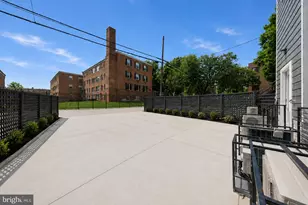 2105 M St NE, Washington, DC 20002 - Photo 22