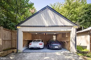 4205 38th St NW, Washington, DC 20016 - Photo 14