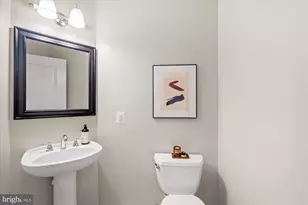 1211 NW 13th Street NW, Washington, DC 20005 - Photo 10