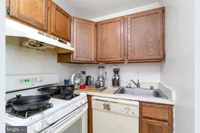 922 24th Street NW #313, Washington, DC 20037 - Photo 4