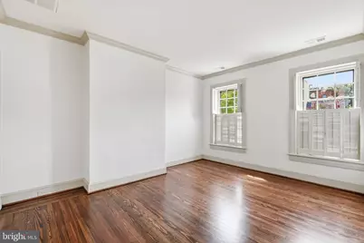 1241 33rd Street NW, Washington, DC 20007 - Photo 8