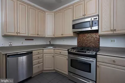 1427 E Capitol Street NE, Washington, DC 20003 - Photo 14