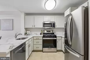 350 G St SW, Washington, DC 20024 - Photo 8