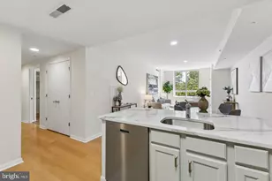 350 G St SW, Washington, DC 20024 - Photo 10