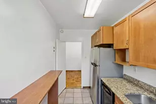4200 Cathedral Ave NW, Washington, DC 20016 - Photo 18