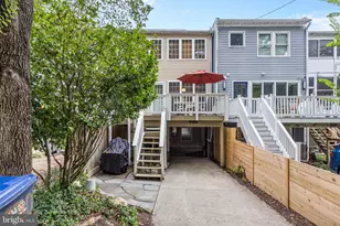 1930 37th St NW, Washington, DC 20007 - Photo 32
