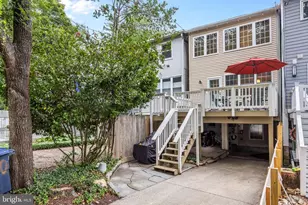 1930 37th St NW, Washington, DC 20007 - Photo 24