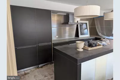 1080 Wisconsin Avenue NW #1017, Washington, DC 20007 - Photo 4