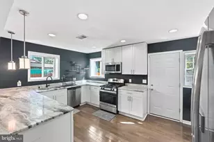 1319 49th NE, Washington, DC 20019 - Photo 2