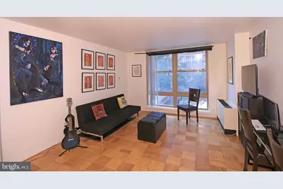 1260 21st Street NW #207, Washington, DC 20036 - Photo 2