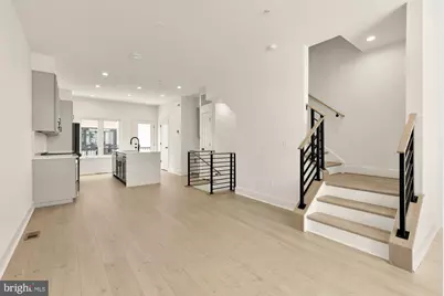 2615 Olmsted Court NW, Washington, DC 20001 - Photo 2