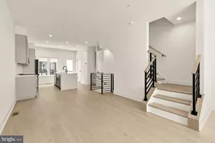 2615 Olmsted Ct NW, Washington, DC 20001 - Photo 2