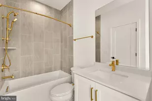 2615 Olmsted Ct NW, Washington, DC 20001 - Photo 16