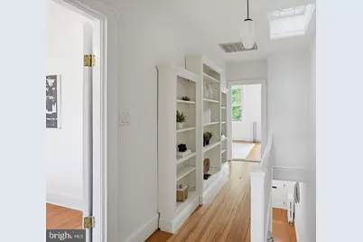 2129 Newport Place NW, Washington, DC 20037 - Photo 16