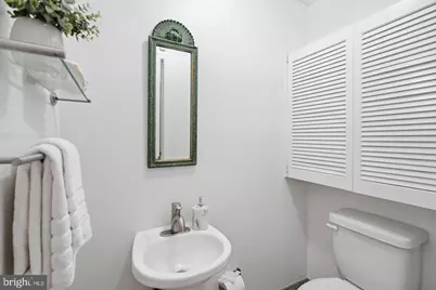 2129 Newport Place NW, Washington, DC 20037 - Photo 12
