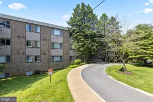 4570 MacArthur Blvd NW, Washington, DC 20007 - Photo 1