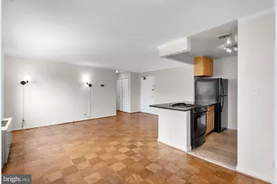4570 Macarthur Boulevard NW #107, Washington, DC 20007 - Photo 14