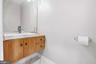126 Seaton Pl NW, Washington, DC 20001 - Photo 16