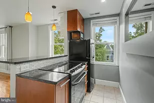 317 10th St NE, Washington, DC 20002 - Photo 6