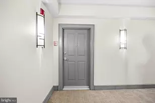 777 7th St NW, Washington, DC 20001 - Photo 2