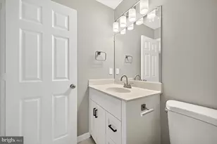 906 Blakney Ln SE, Washington, DC 20032 - Photo 38