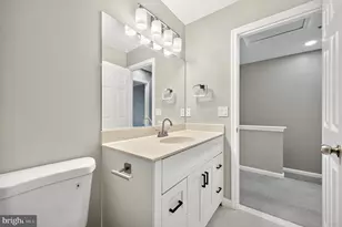 906 Blakney Ln SE, Washington, DC 20032 - Photo 40