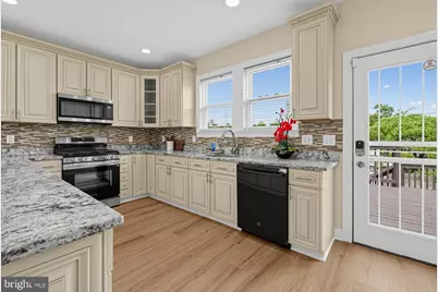 641 Gallatin Street NW, Washington, DC 20011 - Photo 8