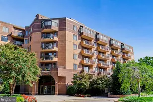 2111 Wisconsin Ave NW, Washington, DC 20007 - Photo 2