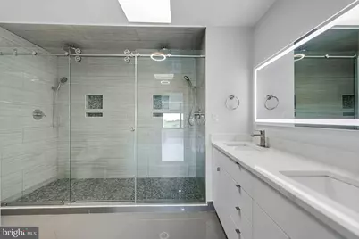 2111 Wisconsin Avenue NW #PH8, Washington, DC 20007 - Photo 32