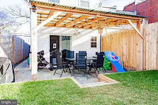 17 SE 17th Street SE, Washington, DC 20003 - Photo 8
