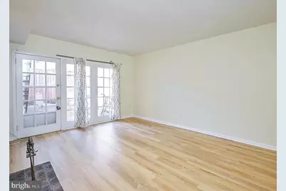 329 6th Street SE #A, Washington, DC 20003 - Photo 4