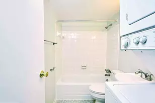 329 6th St SE, Washington, DC 20003 - Photo 6