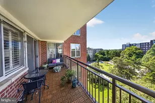 3900 Watson Pl NW, Washington, DC 20016 - Photo 14