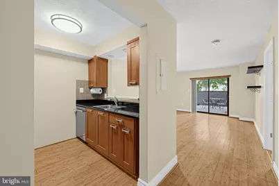 2111 Wisconsin Avenue NW #104, Washington, DC 20007 - Photo 2