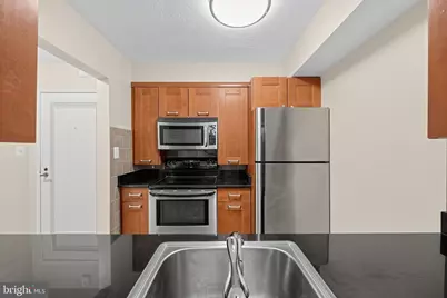 2111 Wisconsin Avenue NW #104, Washington, DC 20007 - Photo 14