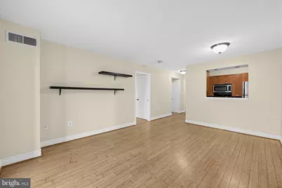 2111 Wisconsin Avenue NW #104, Washington, DC 20007 - Photo 6