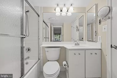2111 Wisconsin Avenue NW #104, Washington, DC 20007 - Photo 24