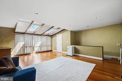 207 10th Street SE, Washington, DC 20003 - Photo 40