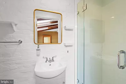 207 10th Street SE, Washington, DC 20003 - Photo 44