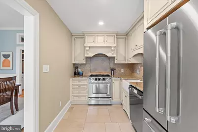 207 10th Street SE, Washington, DC 20003 - Photo 16