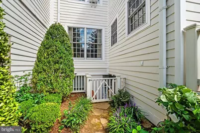 207 10th Street SE, Washington, DC 20003 - Photo 50