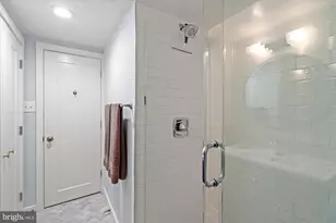 207 10th St SE, Washington, DC 20003 - Photo 38