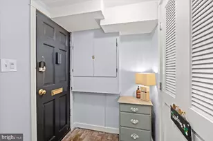 207 10th St SE, Washington, DC 20003 - Photo 38